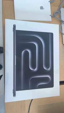 A picture of Macbook Pro M3 Max 1TB 16 Inches 2023 box packed
