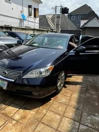A picture of Highest grade Lexus ES 350 With double pano roof Fullest