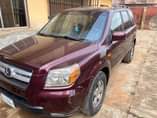 A picture of Honda pilot