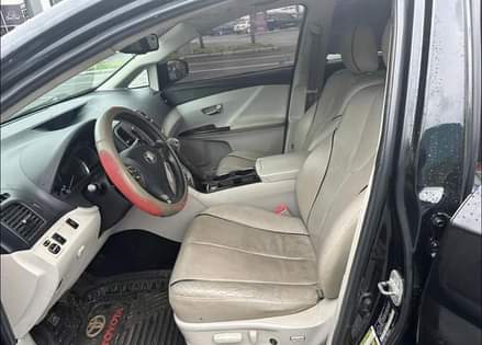 A picture of V. Clean Unregistered 2011 Toyota Venza.