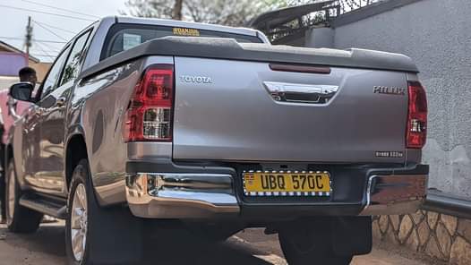 used toyota hilux
