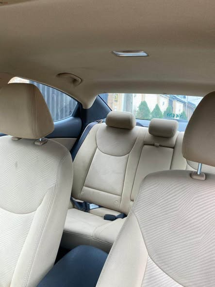 A picture of HYUNDAI ELANTRA 2013