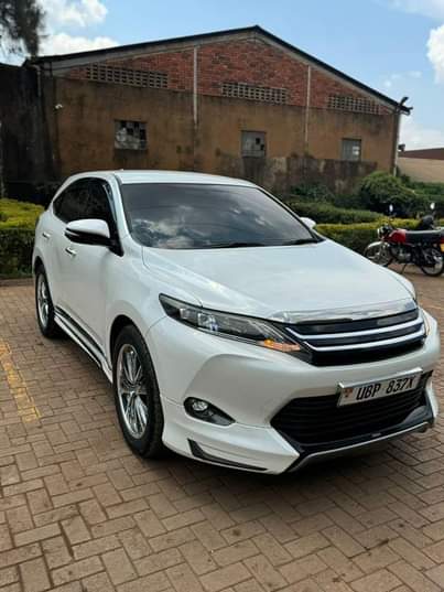 A picture of TOYOTA HARRIER 2014 MODEL