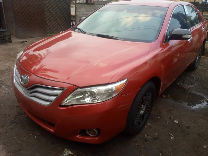 A picture of Toyota Camry 08