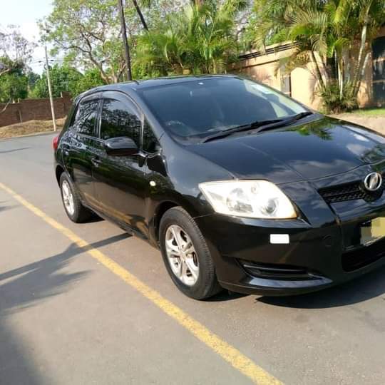 toyota auris