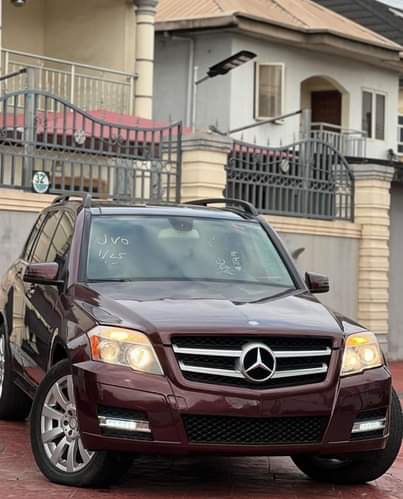 A picture of Glk 350 4matic 2011 Toks 18 5M