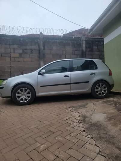 A picture of its golf 5on sale 11m