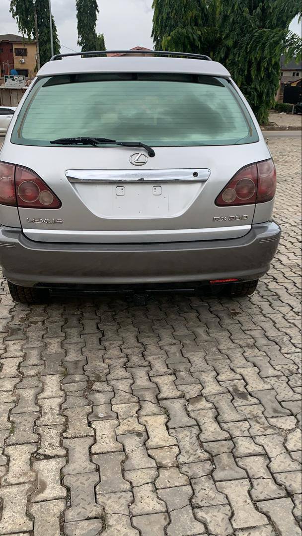 A picture of Lexus 300 Direct Tokumbo 08168128003
