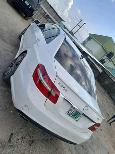 A picture of Distress alert E350 Buy and drive Price 7m negotiable Kaduna