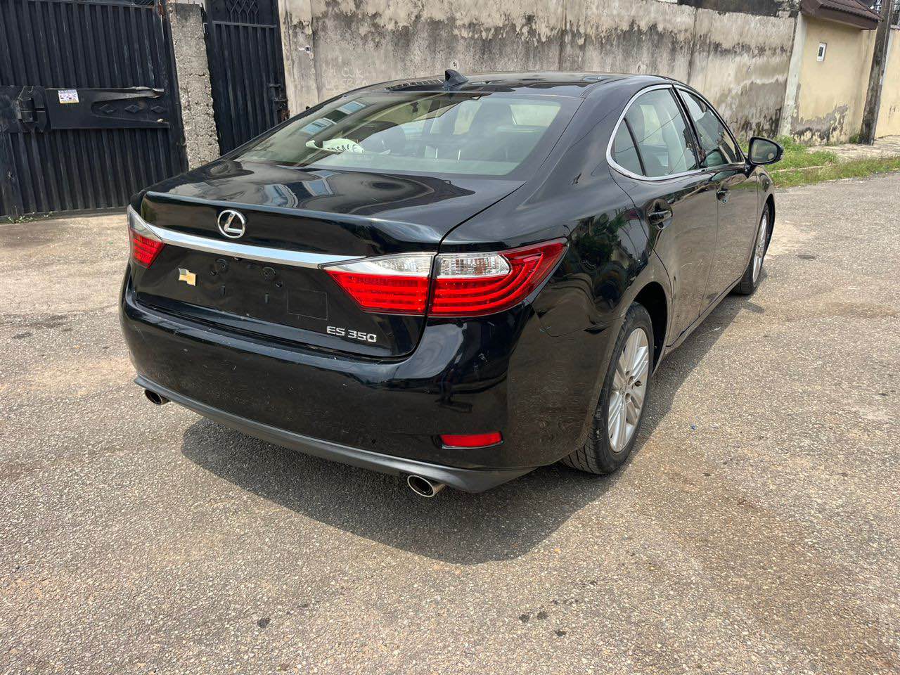 A picture of Up for sale is a foreign used 2015 Lexus ES