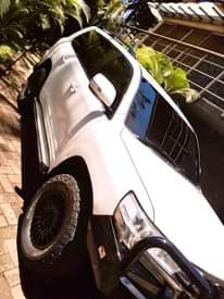 A picture of TOYOTA LANDCRUISER V8 2019