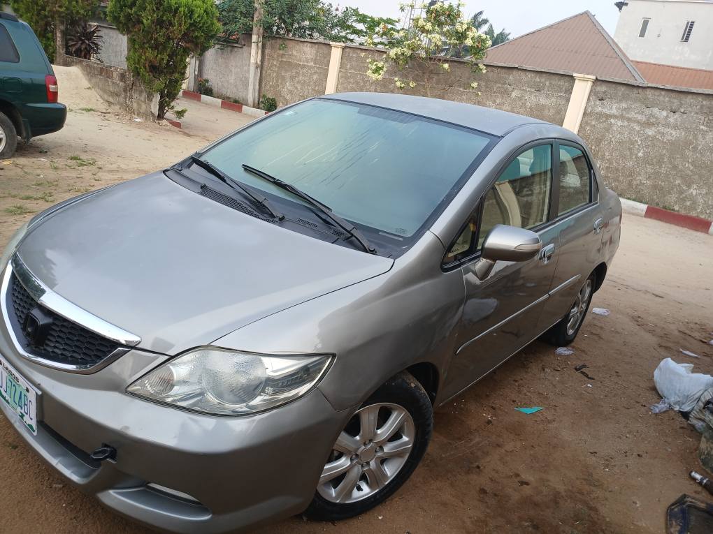 A picture of sharp 2007 honda city 3 6m