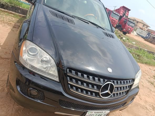 A picture of Mercedes Benz ml 350 2007 nothing to fix 09056218817