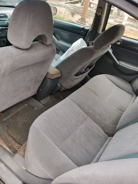 A picture of use Honda Civic 2003 in a good condition everything working