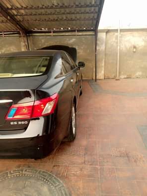 A picture of Tok grade ES350 LEXUS 2009 model Belgium engine and gear