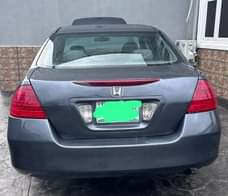 A picture of 2007 Honda Accord for Sale Features 4 plug engine and