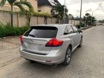 A picture of Reg 2010 Toyota Venza clean Title with panoramic roof reverse