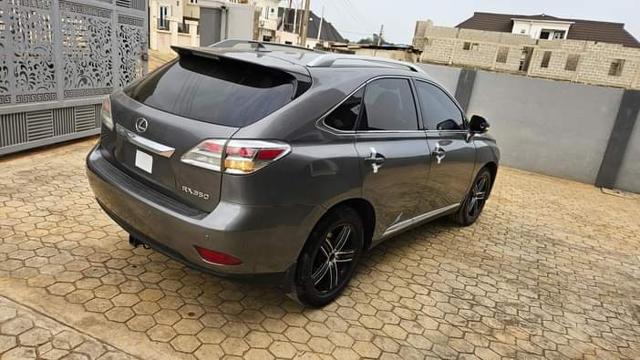 A picture of KinzzyAuto s LTD 08109018982 16 300 000 Refer and earn