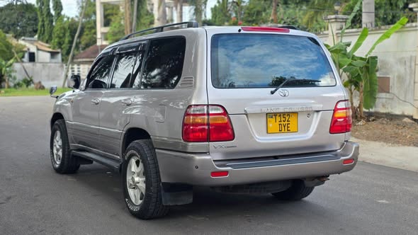 A picture of LAND CRUISER VX Diesel