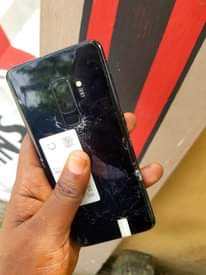A picture of SAMSUNG GALAXY s9 PLUS