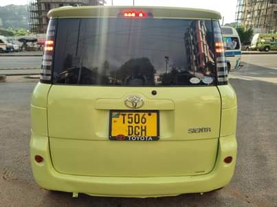 toyota sienta