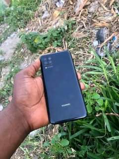 A picture of Huawei p40 lite ram6 gb128