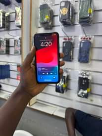 A picture of iPhone XR 64Gb No Face ID