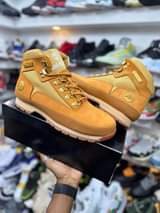 A picture of Boot Original TSH 95 000 Size 40 45 Piga Whatsapp