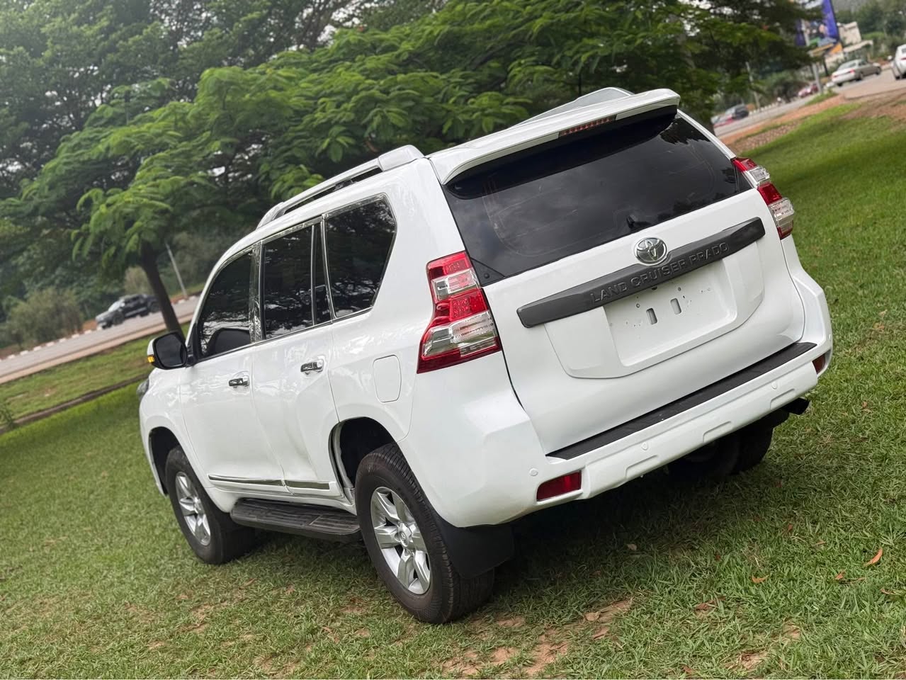 A picture of Toyota Prado