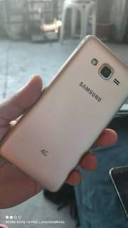A picture of Samsung galaxy J2 ace with 4G internet duo sim