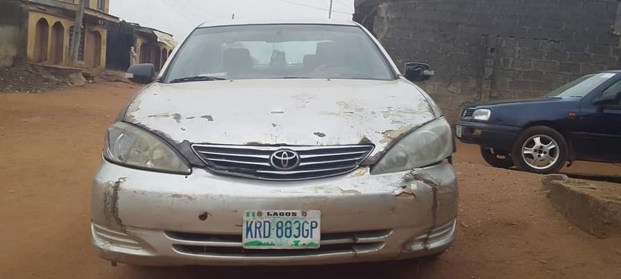 A picture of Toyota Camry 02