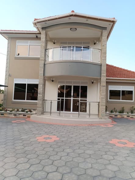 A picture of BRAND NEW FLAT HOUSE FOR SALE LOCATION BWEBAJJA ENTEBBE ROAD