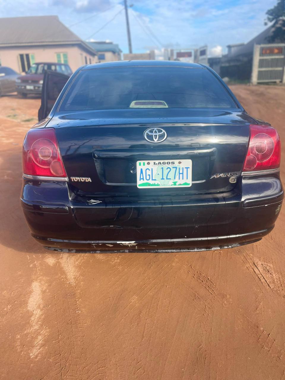 A picture of Toyota avensis 2006
