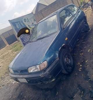 A picture of 2000 Nissan Sunny 4plugs