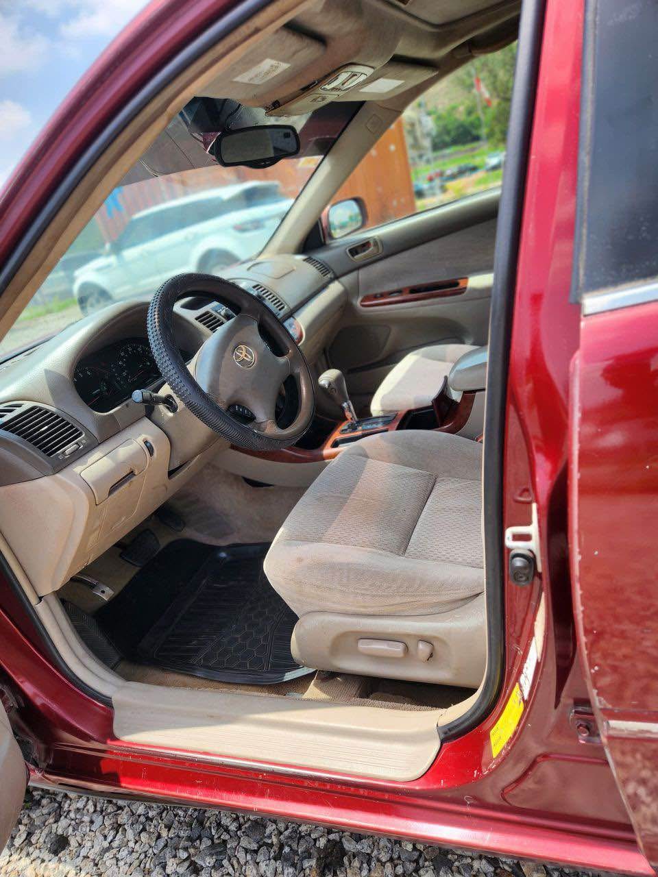 A picture of 2005 TOYOTA CAMRY XLE