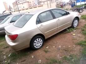A picture of 2004 Toyota corolla