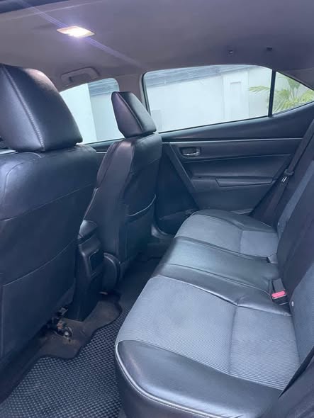 A picture of Corolla s