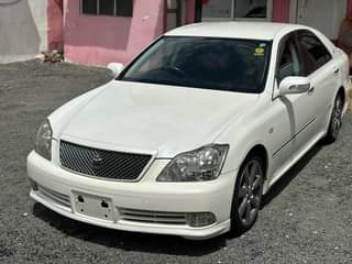 A picture of TOYOTA CROWN ATHLETE