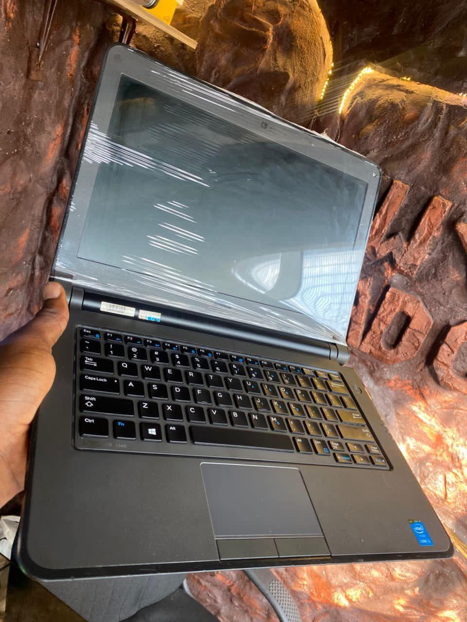 A picture of Dell cor3 6gb 320gb