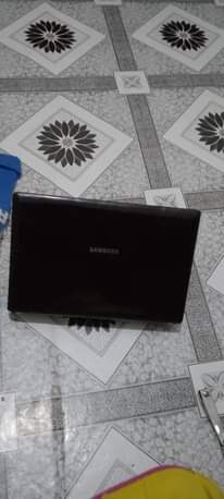 A picture of Mini loptop for sell 200k sumsung