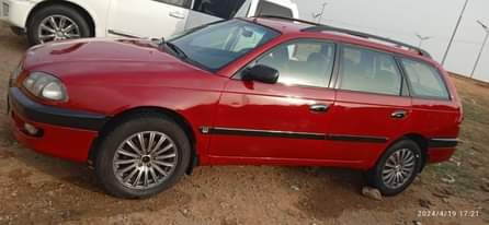 A picture of Toyota Avenis 2004 model
