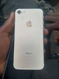 A picture of iPhone 7 32gb