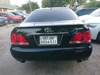 A picture of CROWN INAUZWA BEI ML 23 MWAKA 2007 SUNROOF WINKER 0712445511