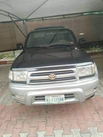 A picture of 2002 Toyota 4Runner