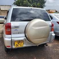 A picture of RAV4 2003 27M