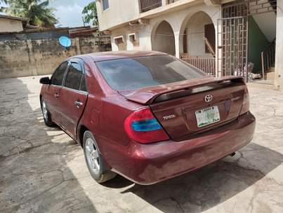 A picture of Toyota Camry 05