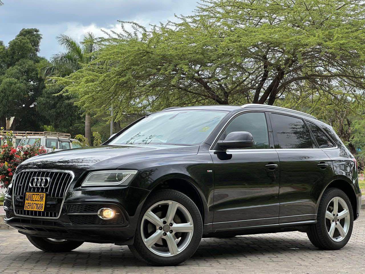 A picture of Audi Q5 S line Year 2014 Cc 1980 Km 46