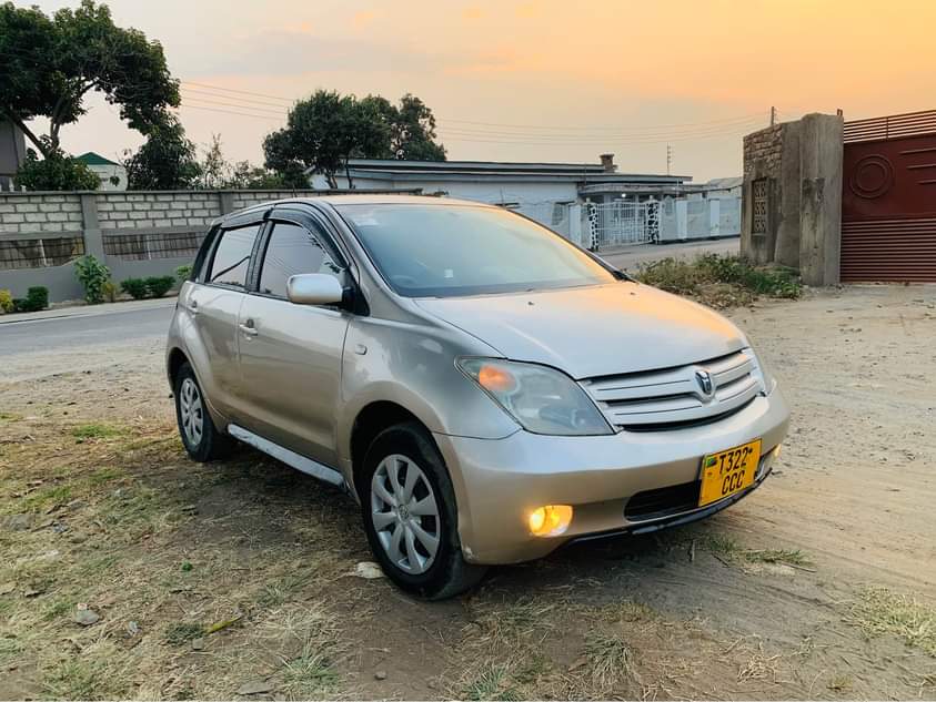 used toyota ist