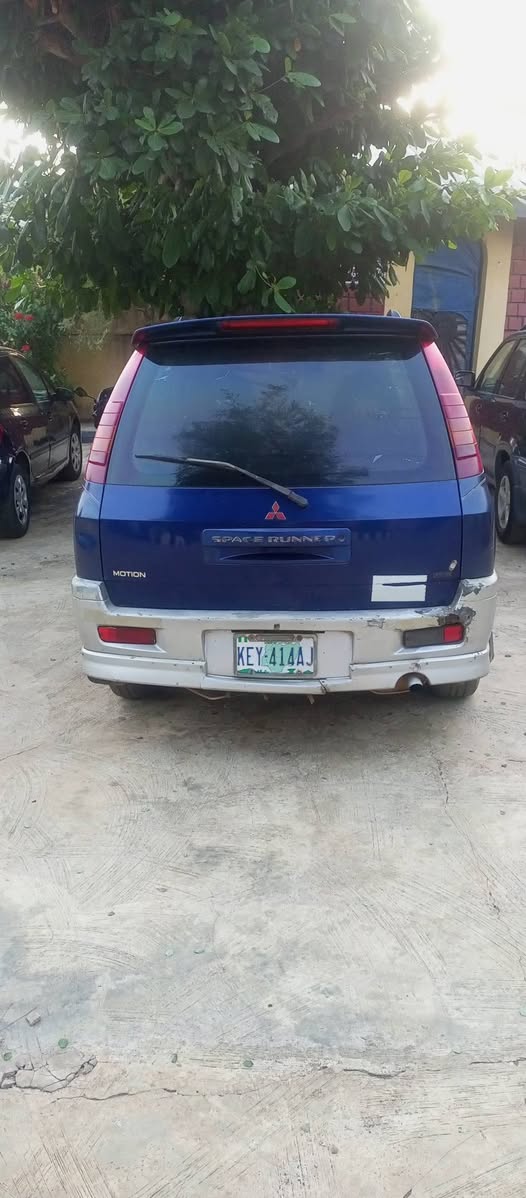 A picture of Mitsubishi Space Runner