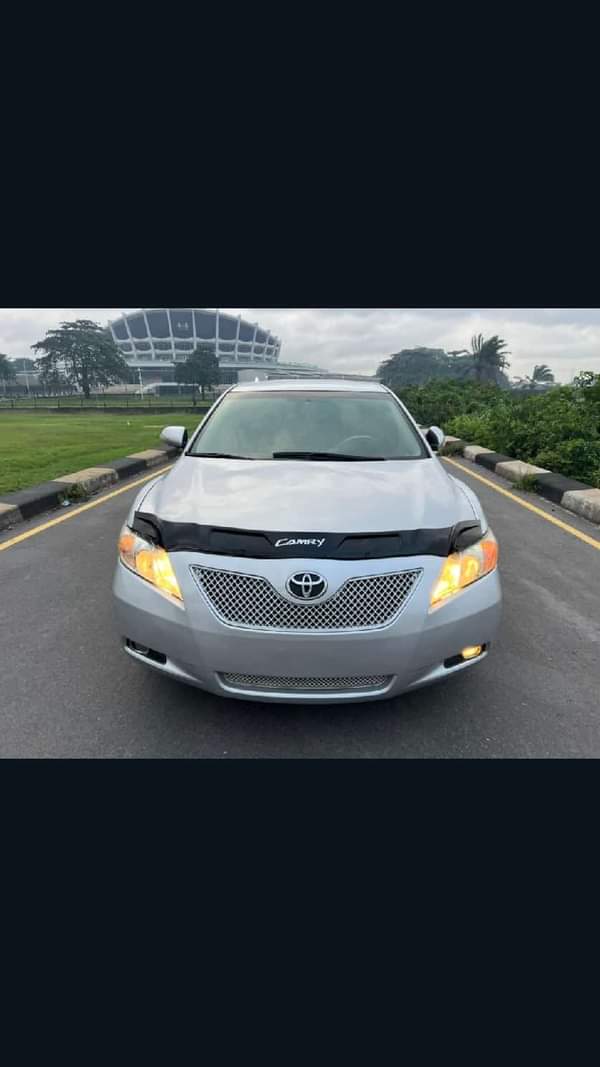 A picture of Toyota Camry 2009 model Baked on first body pan Less
